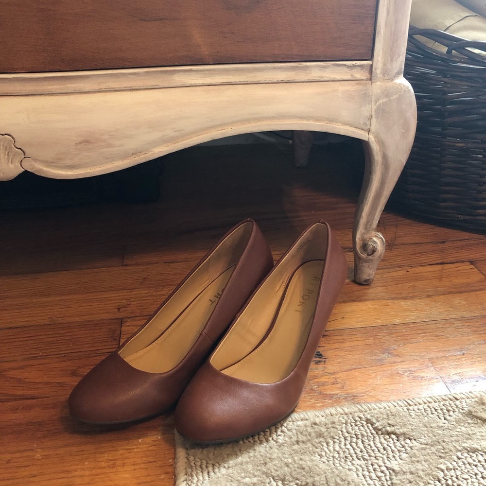 Report brown wedge pumps sz 7